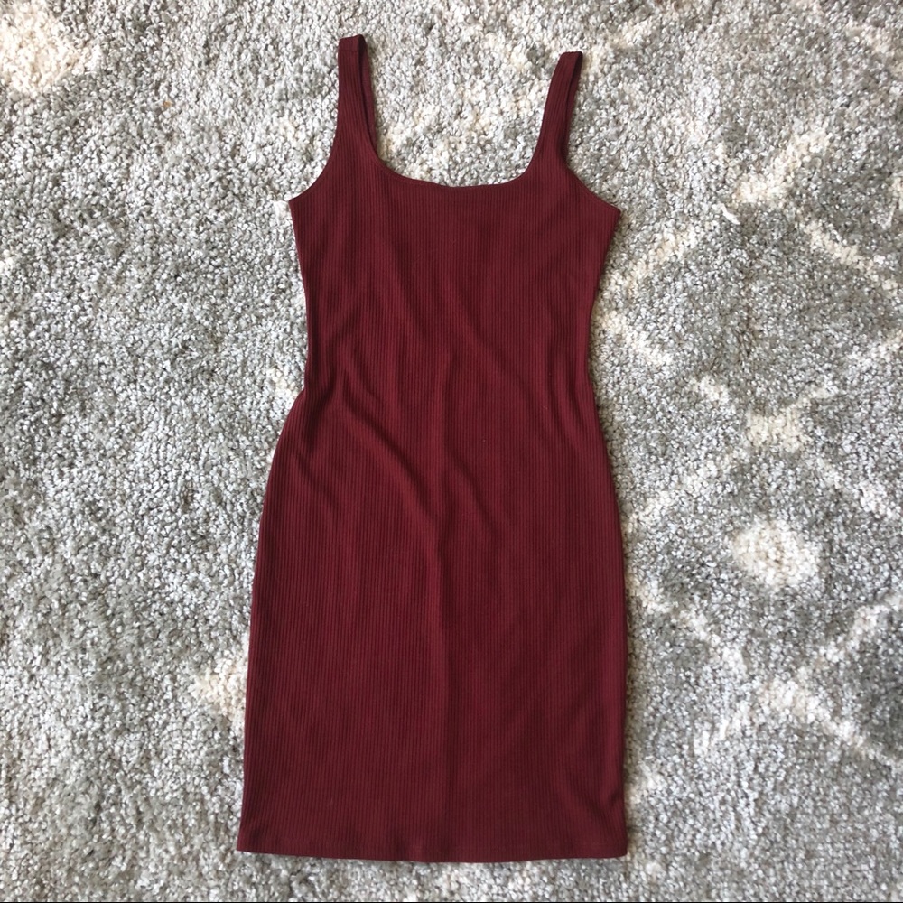 Maroon Ribbed Body Con Dress - Size Small